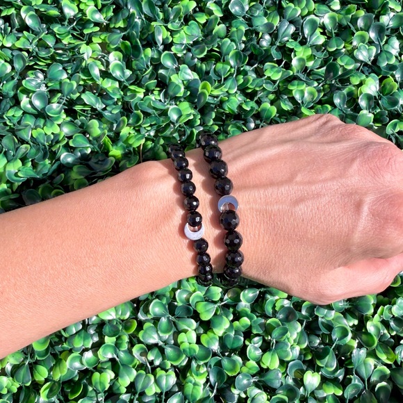 Jewelry - 🌙 Black Onyx & Crescent Moon Charm Bracelet (one)